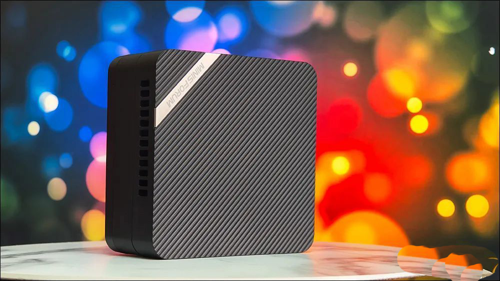 Minisforum UM690S Review: AMD Ryzen 9 6900HX Powered Mini PC